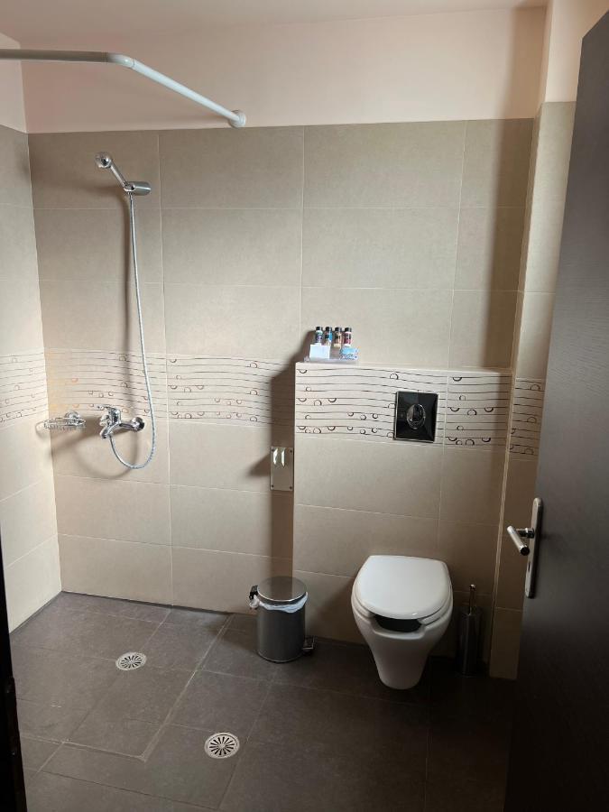 نافبليو Aenaon Rooms المظهر الخارجي الصورة